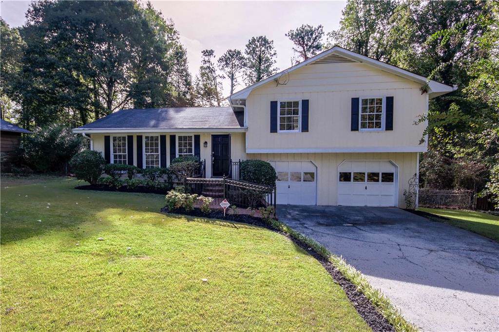 1868 Oakland Pointe - Photo 1