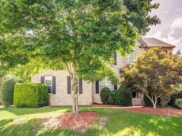 585 Midhurst Place - Photo 1