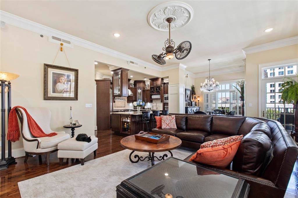 77 Peachtree Place - Photo 1