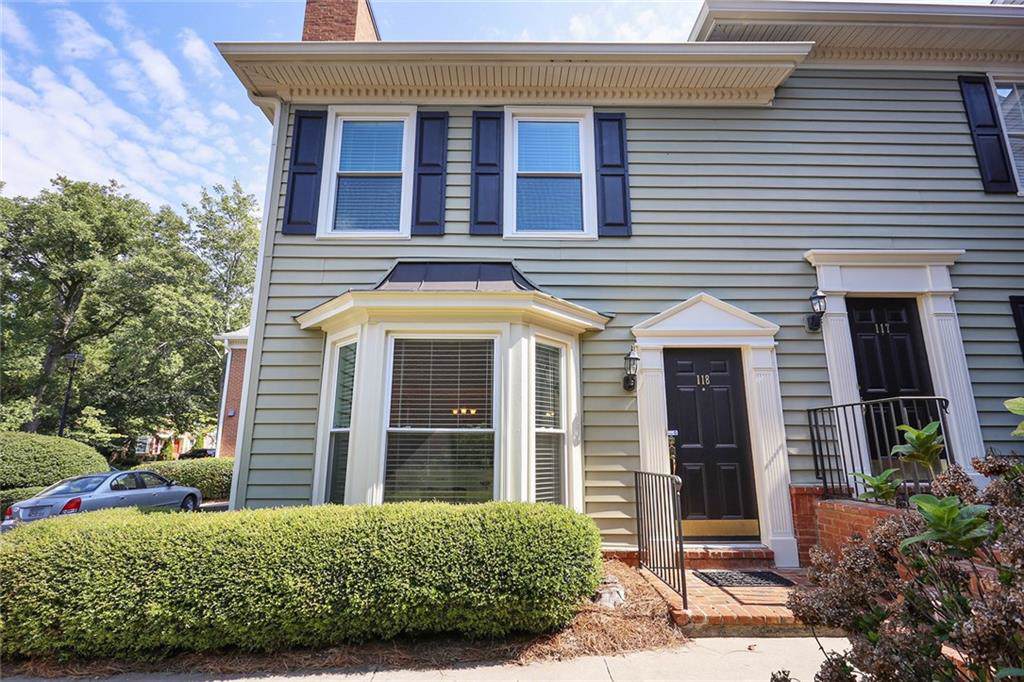 118 Mount Vernon Circle - Photo 1