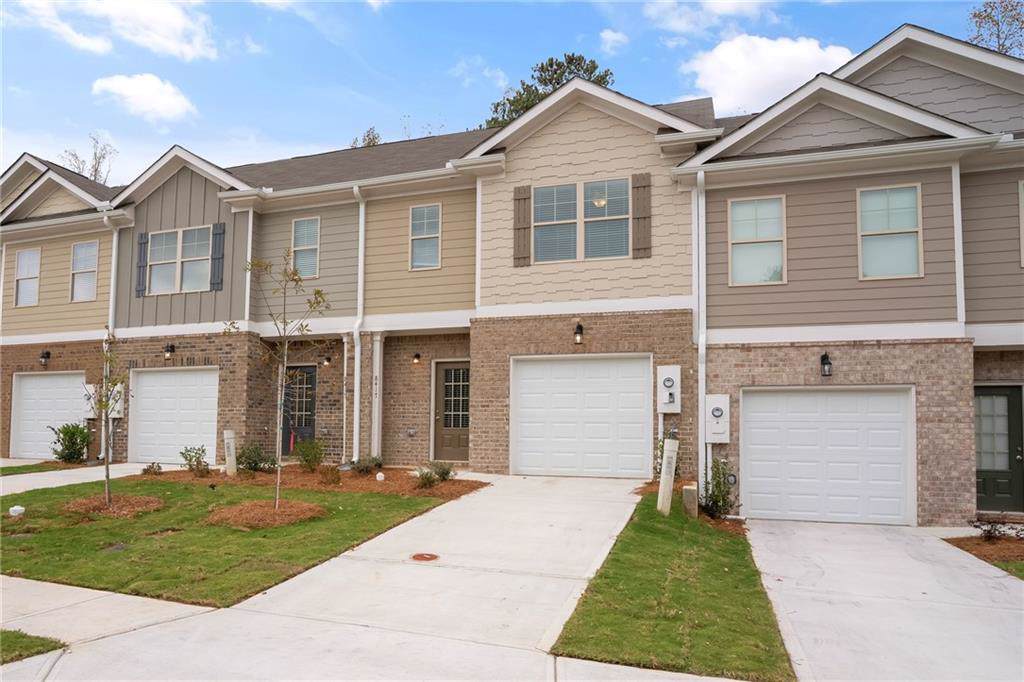 8443 Douglass Trail - Photo 1