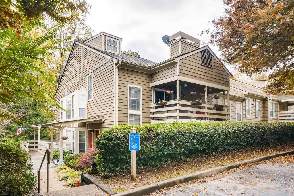 1905 Riverview Drive - Photo 1