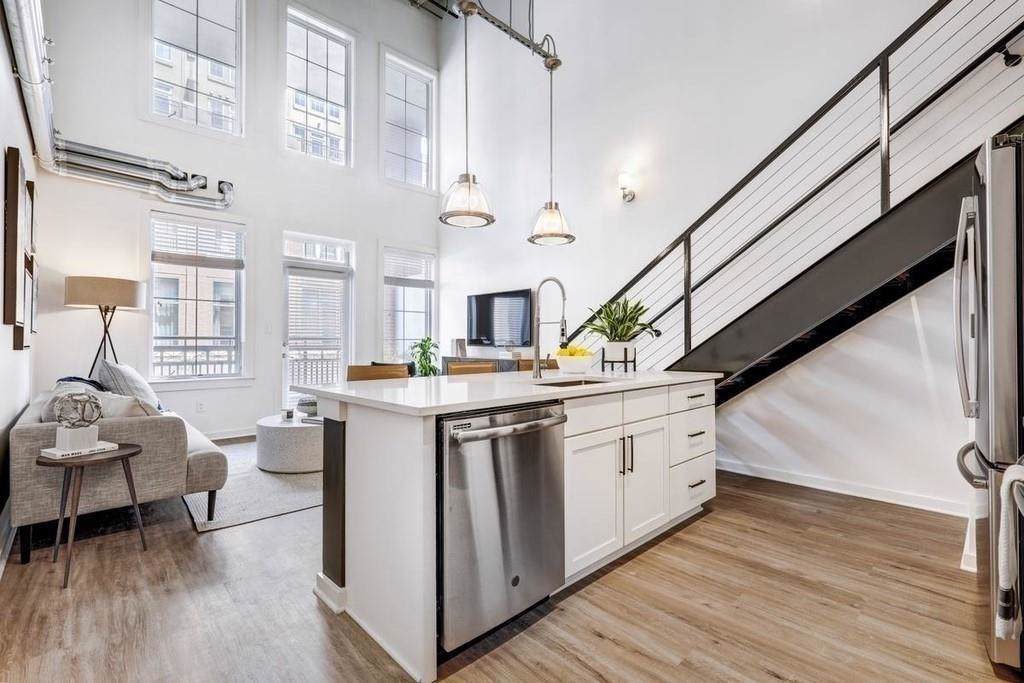 260 18th Street - Photo 1