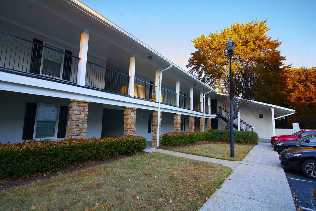 1150 Collier Road - Photo 1