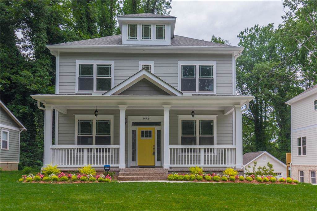 996 Custer Avenue - Photo 1