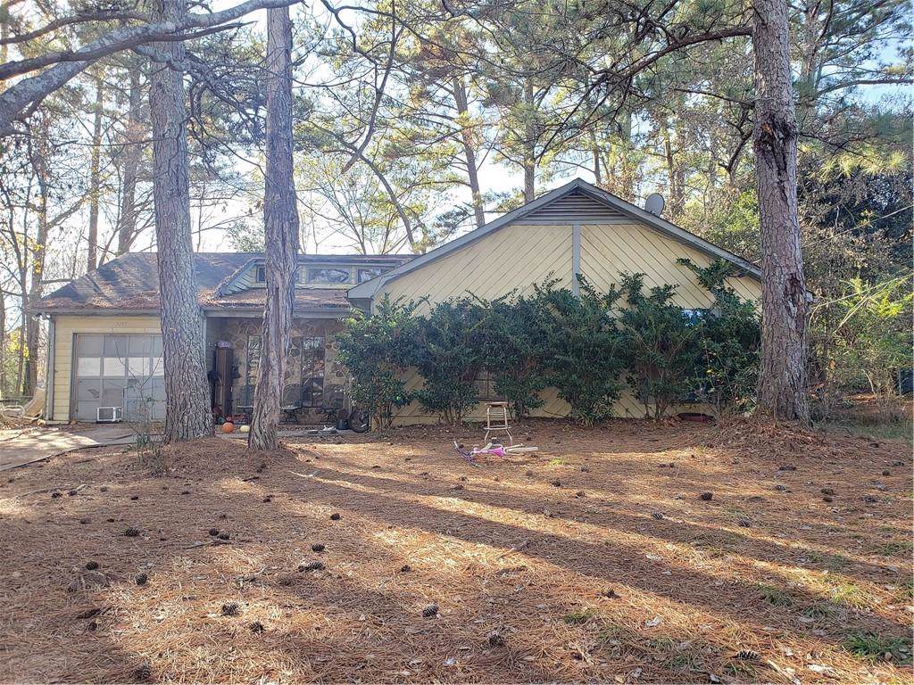 3047 Brook Hollow Drive - Photo 1