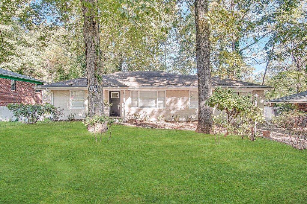 1923 Rosewood Road - Photo 1