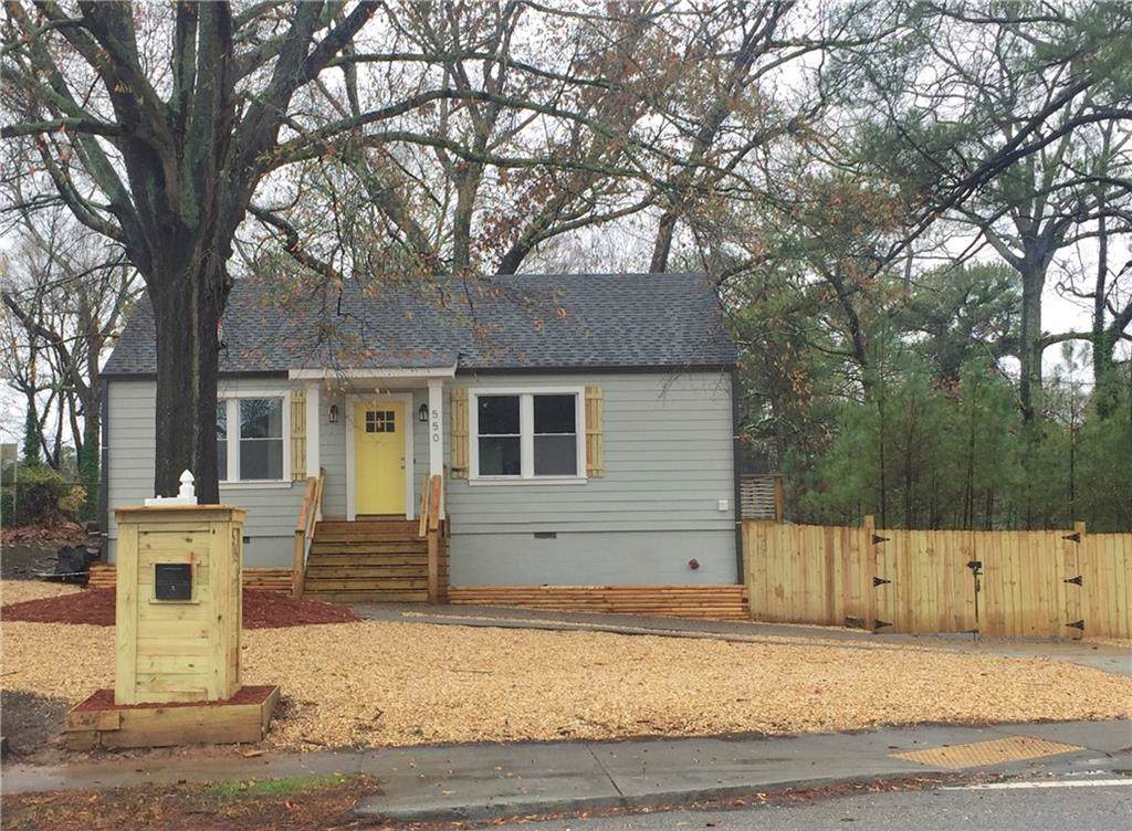 550 Hamilton E Holmes Drive - Photo 1