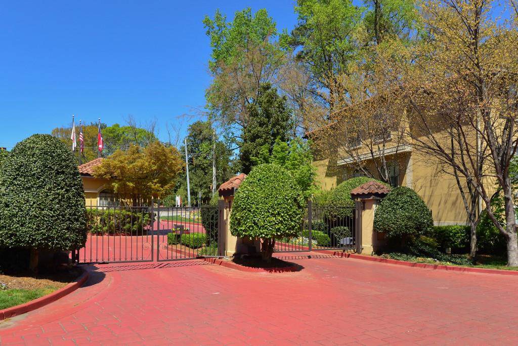 3777 Peachtree Road - Photo 1