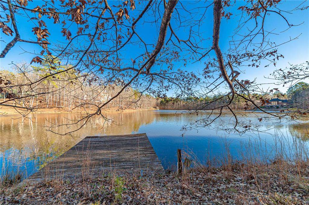 585 Chilhoe Drive - Photo 1
