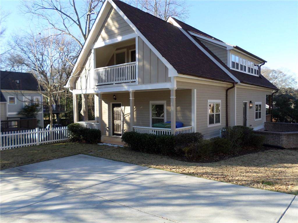 511 Blake Avenue - Photo 1