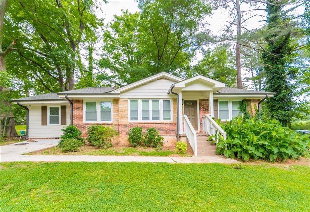 2228 Pinewood - Photo 1