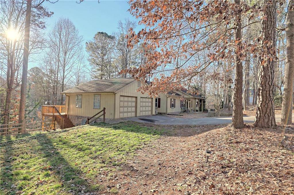 825 Old Cumming Road - Photo 1