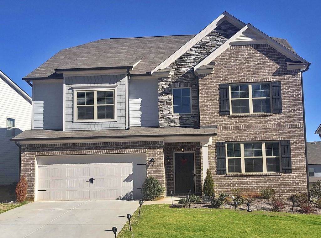 112 Pebble Pond Drive - Photo 1