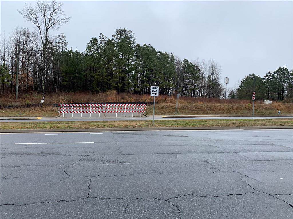 700 Sixes Road - Photo 1
