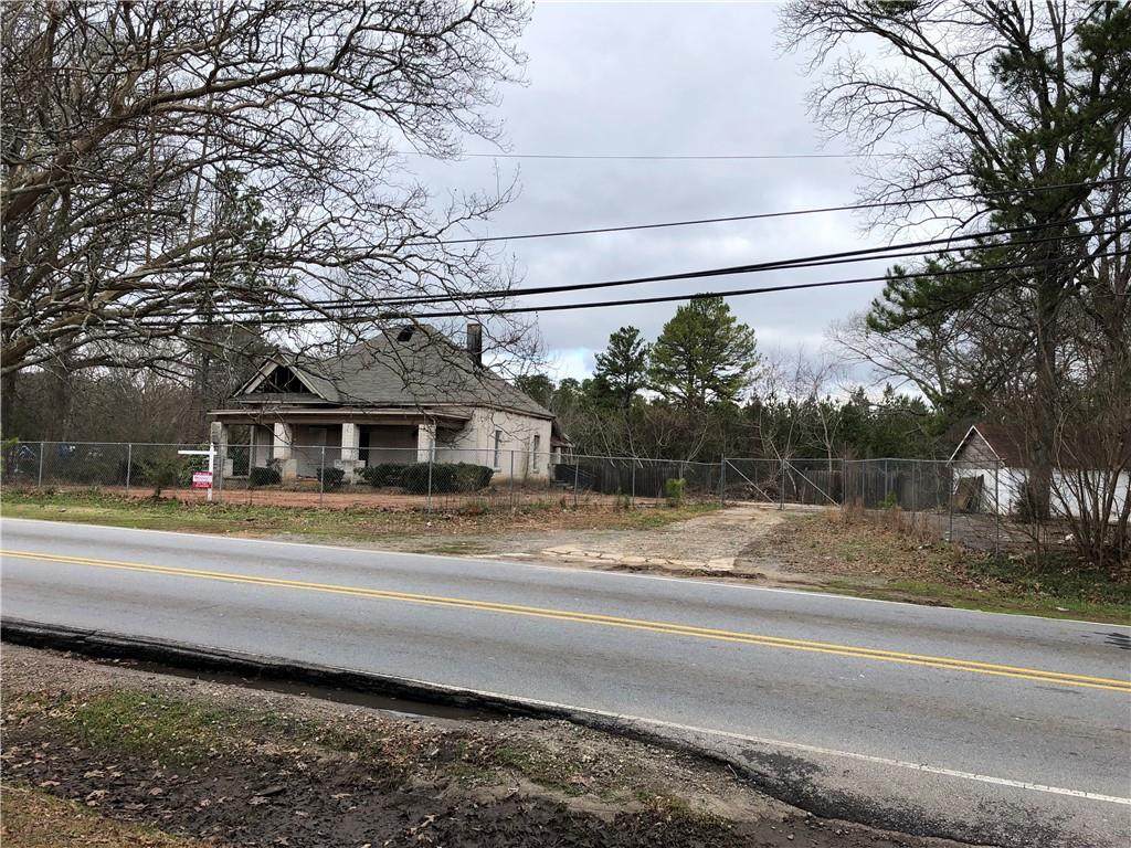 2072 Stone Mountain Lithonia Road - Photo 1