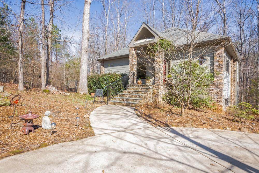 3146 Fairview Road - Photo 1