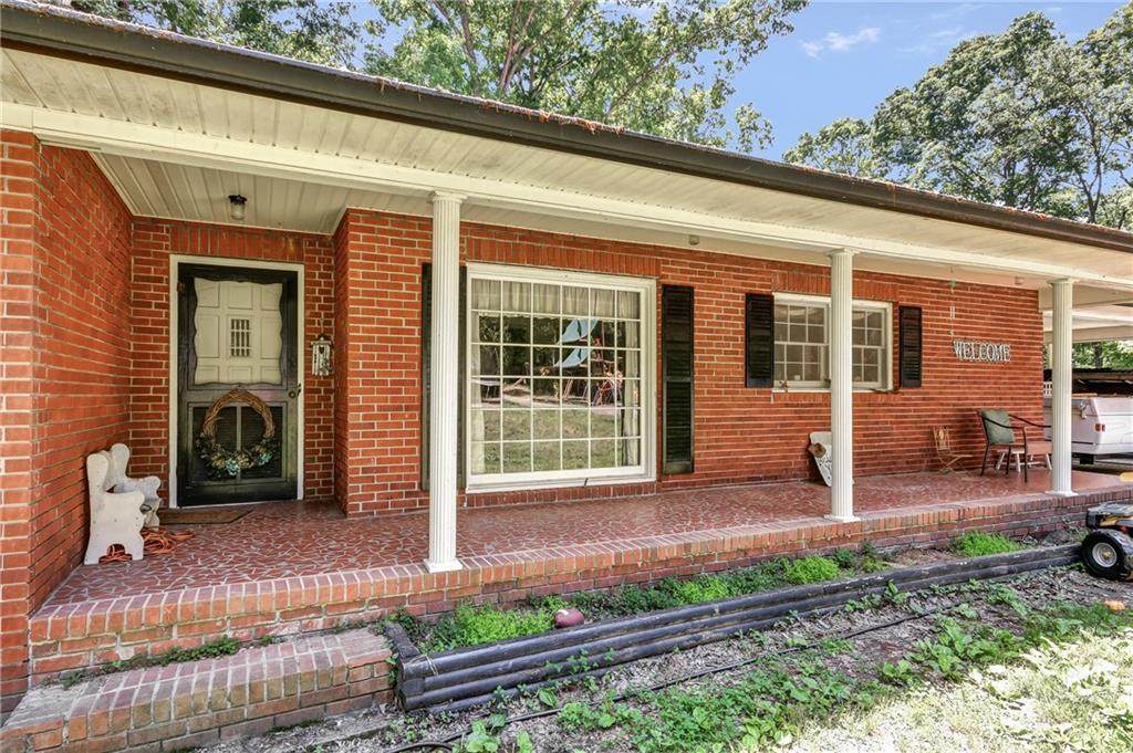 5589 Northwoods Road - Photo 1