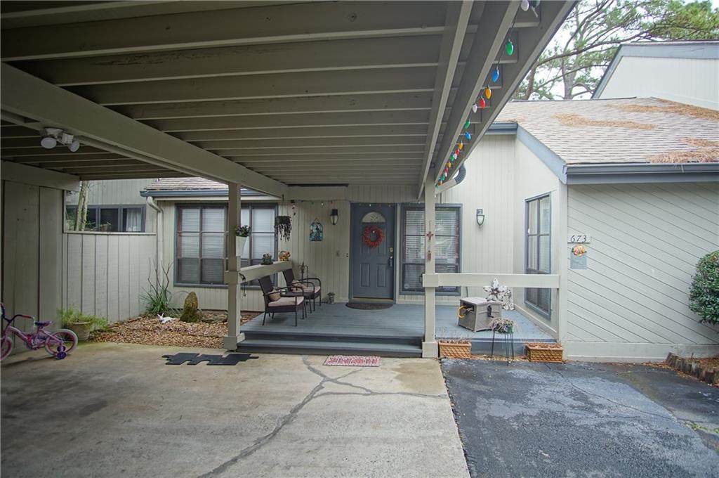 673 Highland Court - Photo 1