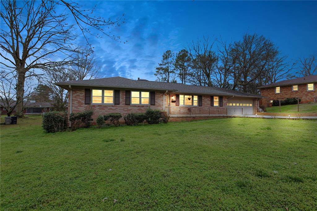 116 Larkwood Circle - Photo 1