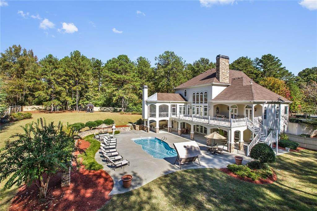 3281 Pine Knoll Court - Photo 1