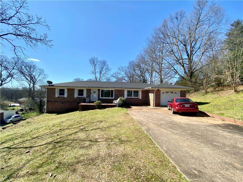 2928 Mustang Drive - Photo 1
