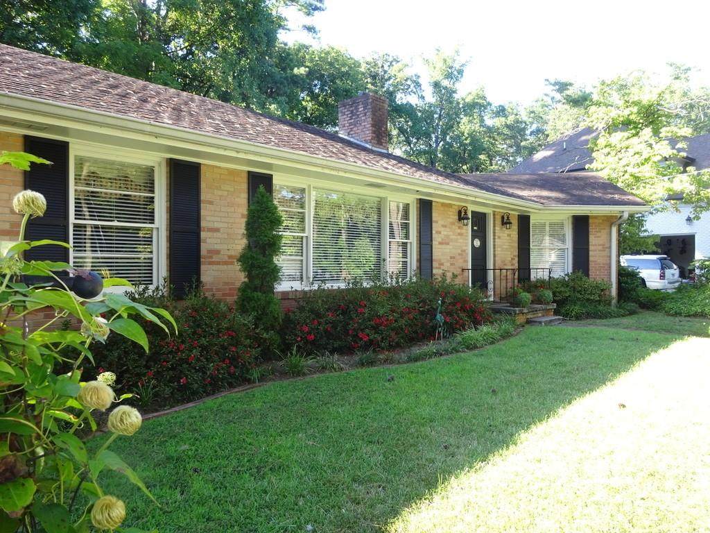 302 Old Ivy Road - Photo 1