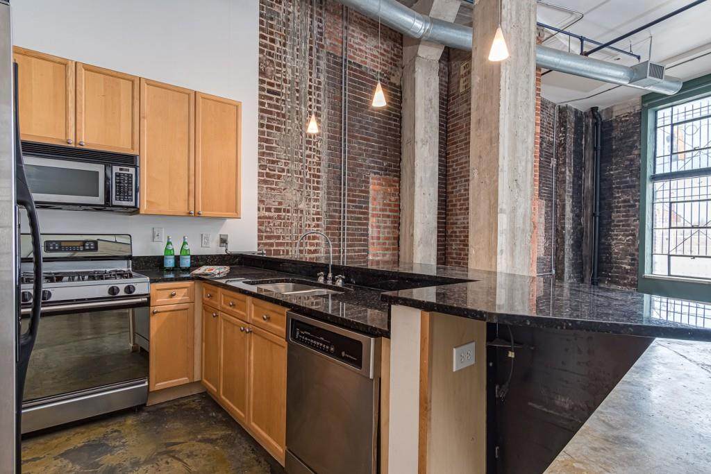376 Nelson Street - Photo 1