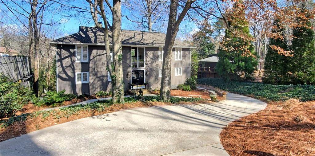 1110 Churchill Downs Road - Photo 1