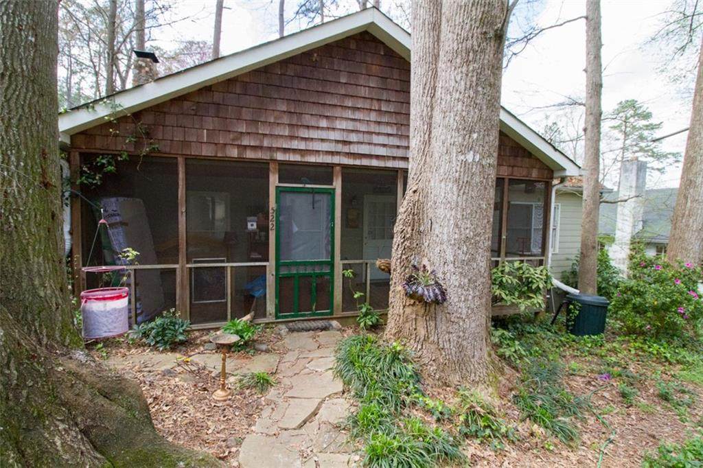 522 Clubhouse Drive - Photo 1