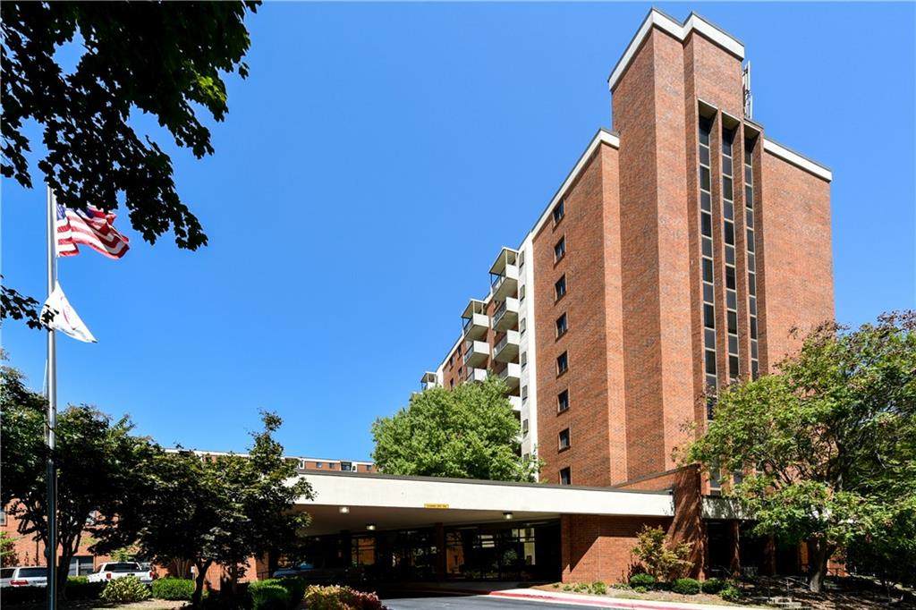 300 Johnson Ferry Road - Photo 1