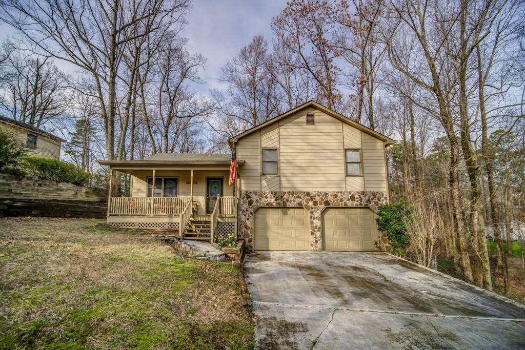 2835 Sardis Drive - Photo 1