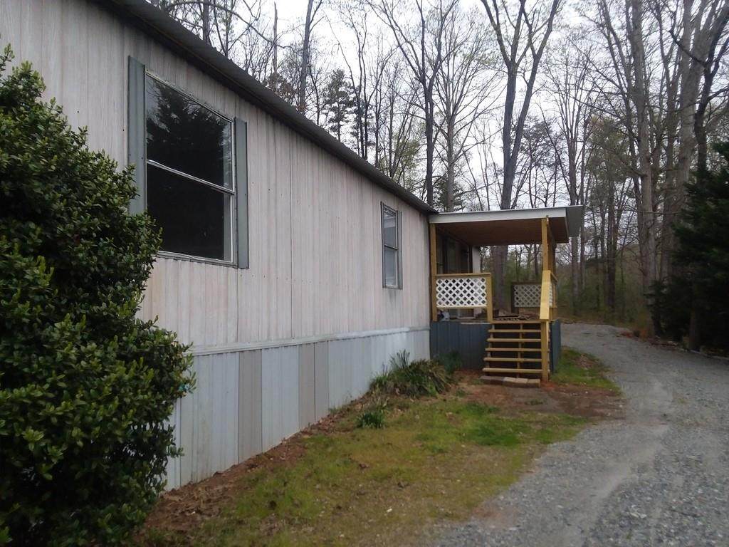 373 Pine Tree Lane - Photo 1 373 Pine Tree Lane - Photo 1