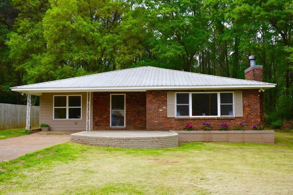 89 Westview Drive - Photo 1