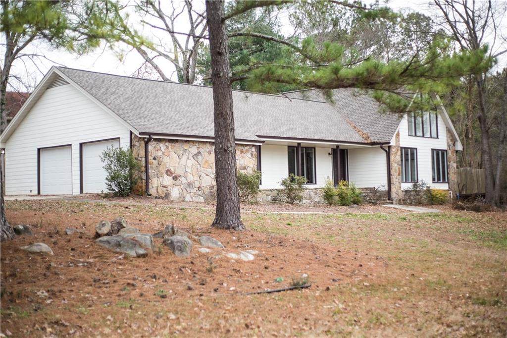 1827 Canberra Drive - Photo 1