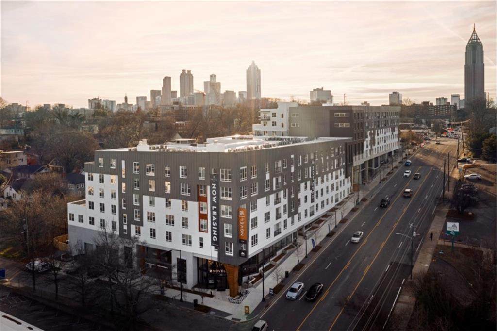 525 Avenue - Photo 1