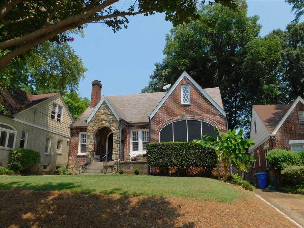 1046 Rosewood Drive - Photo 1