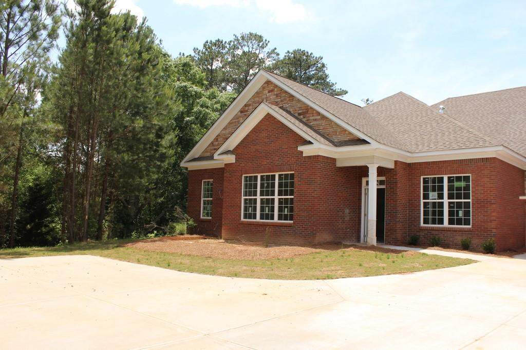202 Haven Circle - Photo 1