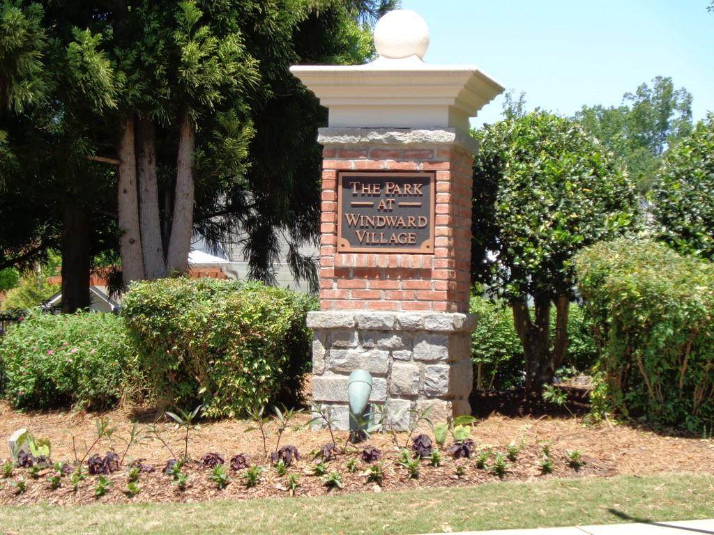 2910 Commonwealth Circle - Photo 1