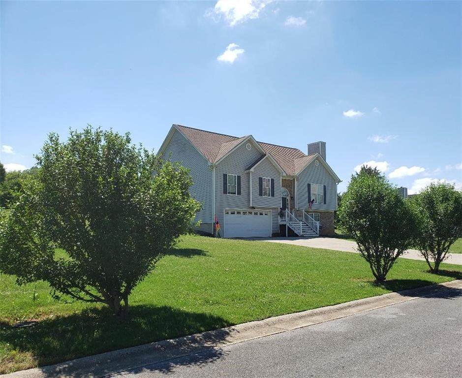 140 Chestnut Lane - Photo 1