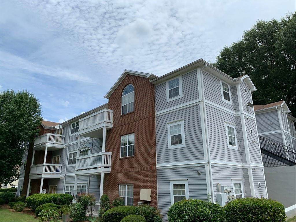 4278 Courtside Drive - Photo 1