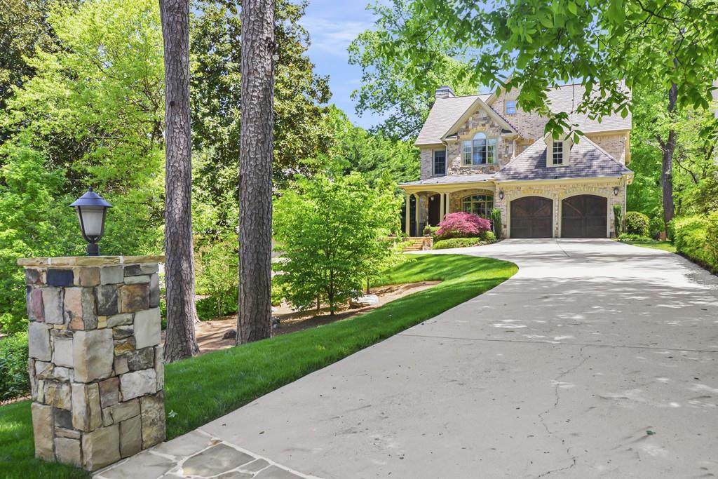 4231 Wieuca Road - Photo 1