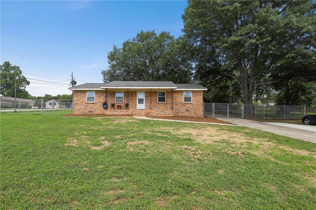 1611 Wesley Way - Photo 1