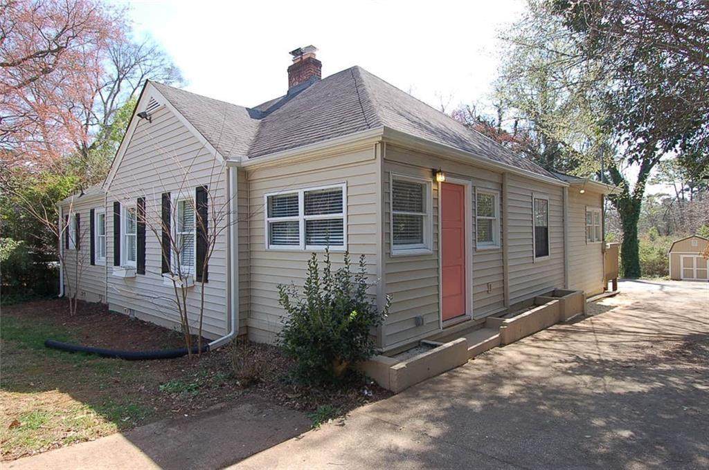3231 Covington Highway - Photo 1