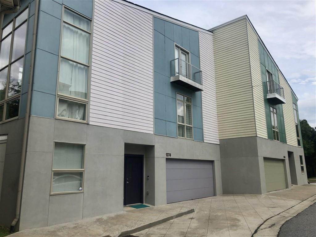 1374 Rietveld Row - Photo 1