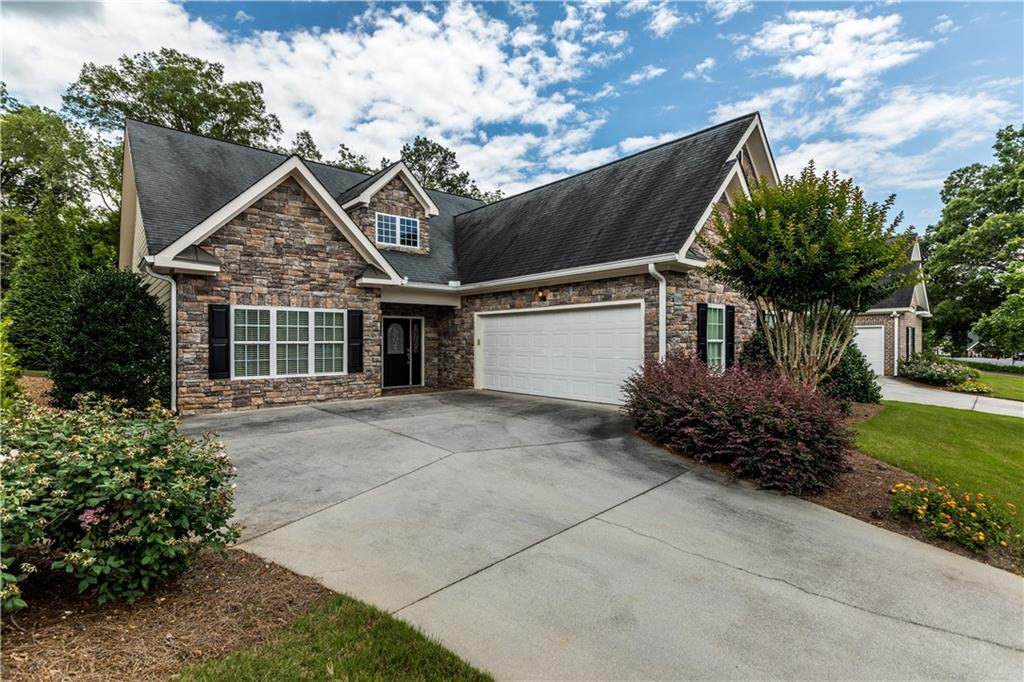 209 Maplecrest Lane - Photo 1