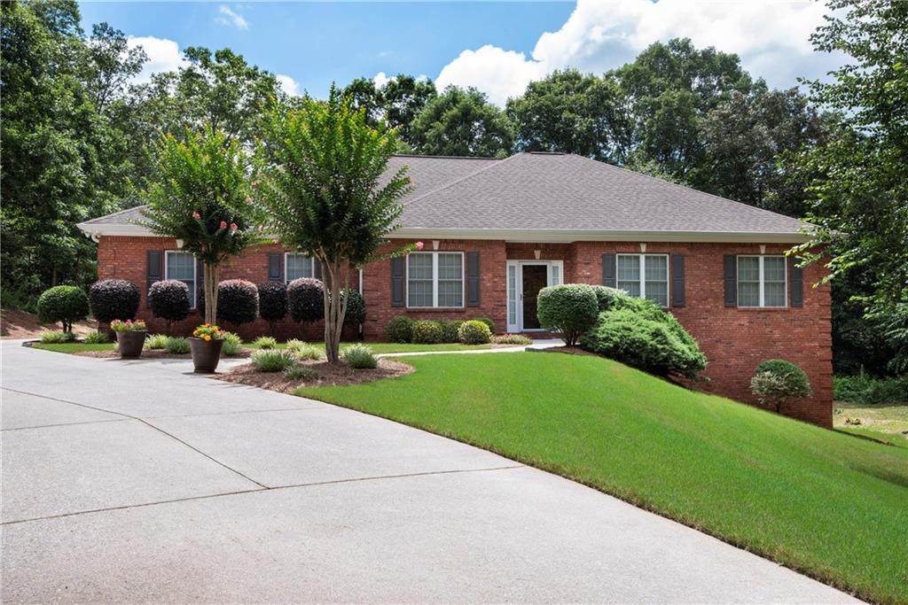 4454 Gillsville Highway - Photo 1