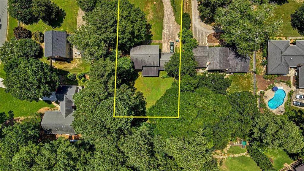 5625 Roberts Drive - Photo 1