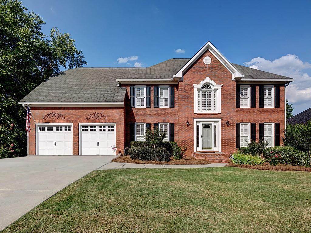 5048 Oak Hollow Drive - Photo 1