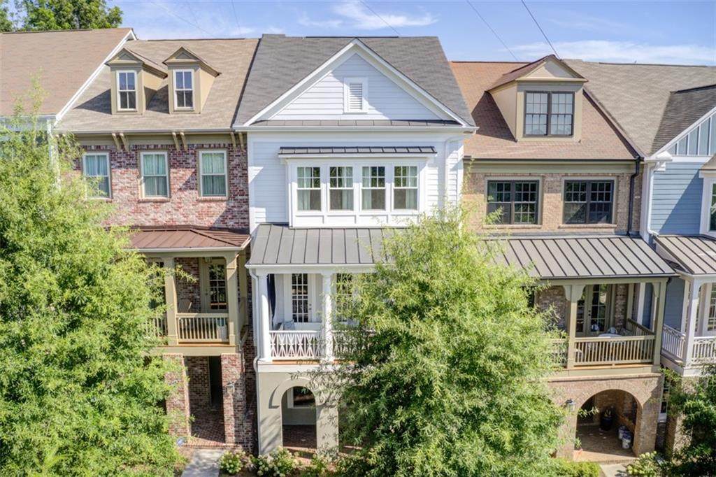 826 East Avenue - Photo 1